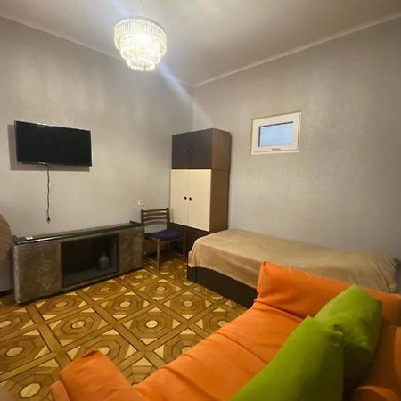Apartament Дом 8 Tbilisi Zewnętrze zdjęcie